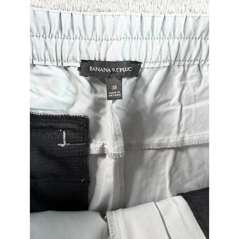 Banana Republic Motion Tech Hybrid Pants Mens 38x30 Gray Polyester Stretch NWT
